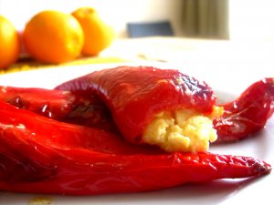 Перец, фаршированный цветной капустой и грибами